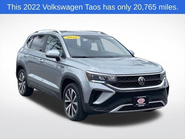 2022 Volkswagen Taos SE's photo