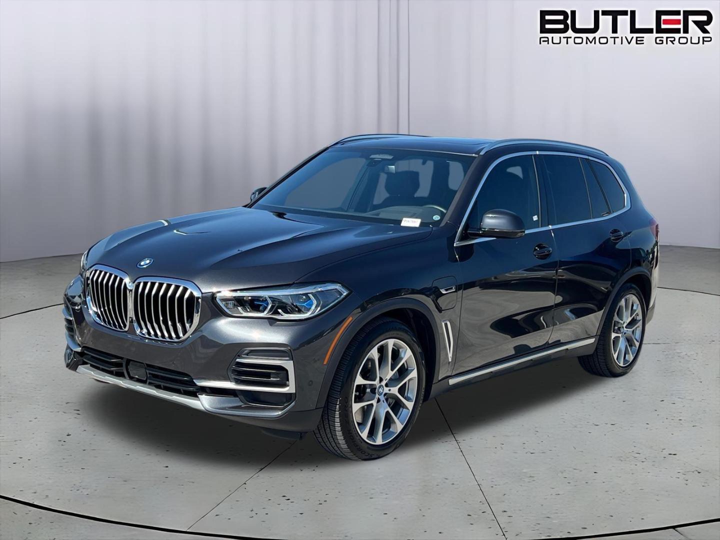 2023 BMW X5 xDrive45e's photo