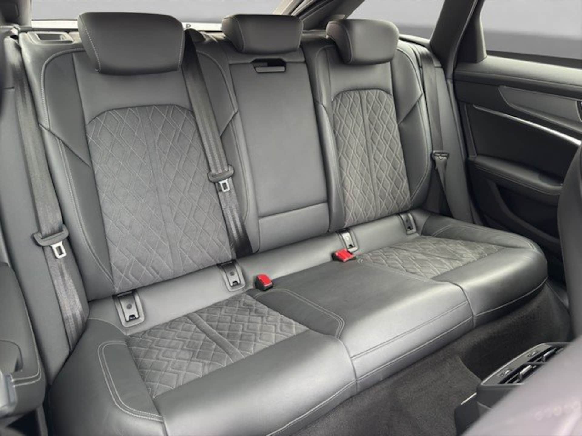 Audi S6 Avant