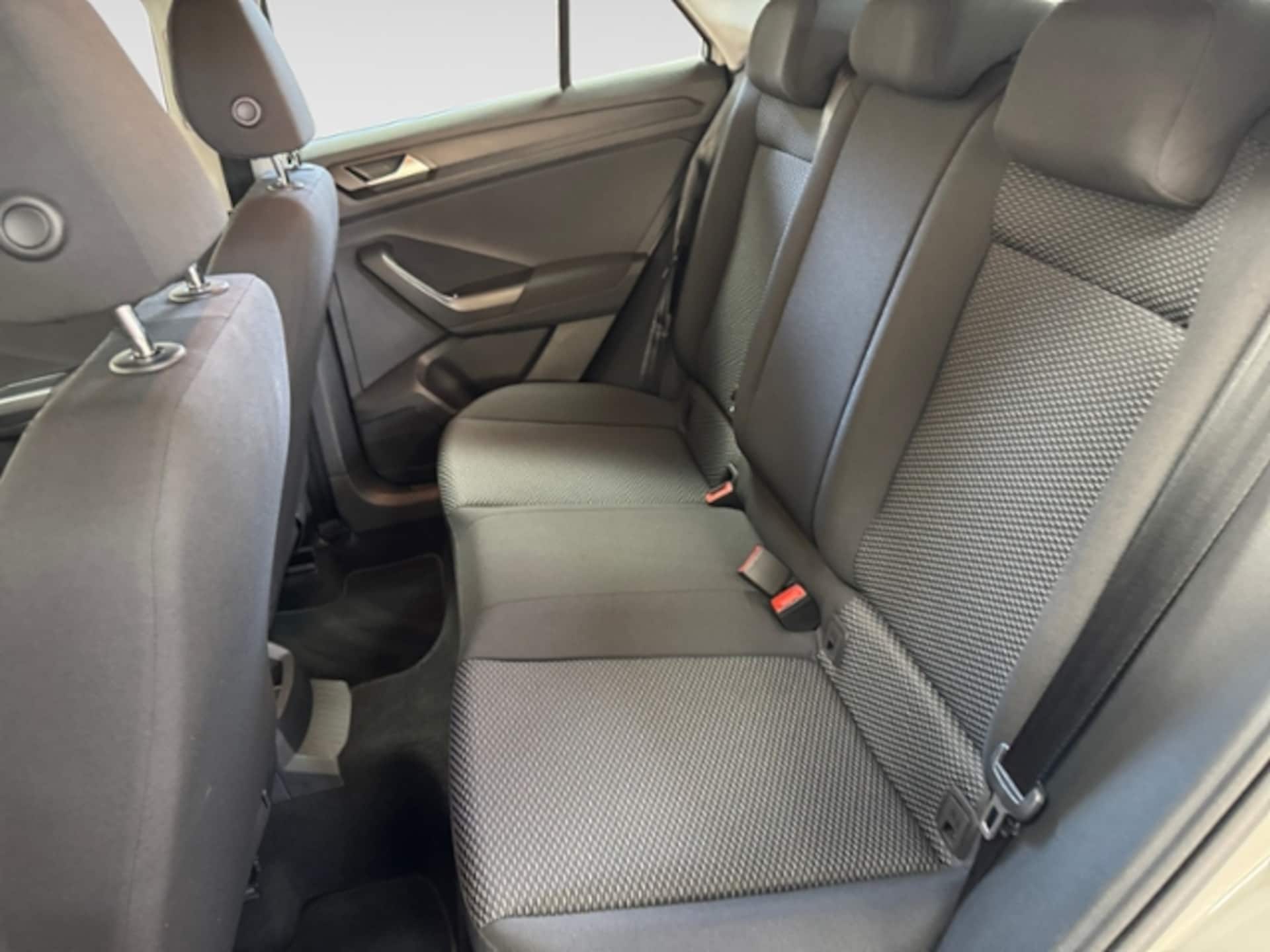 Volkswagen T-Roc Basis-Modell