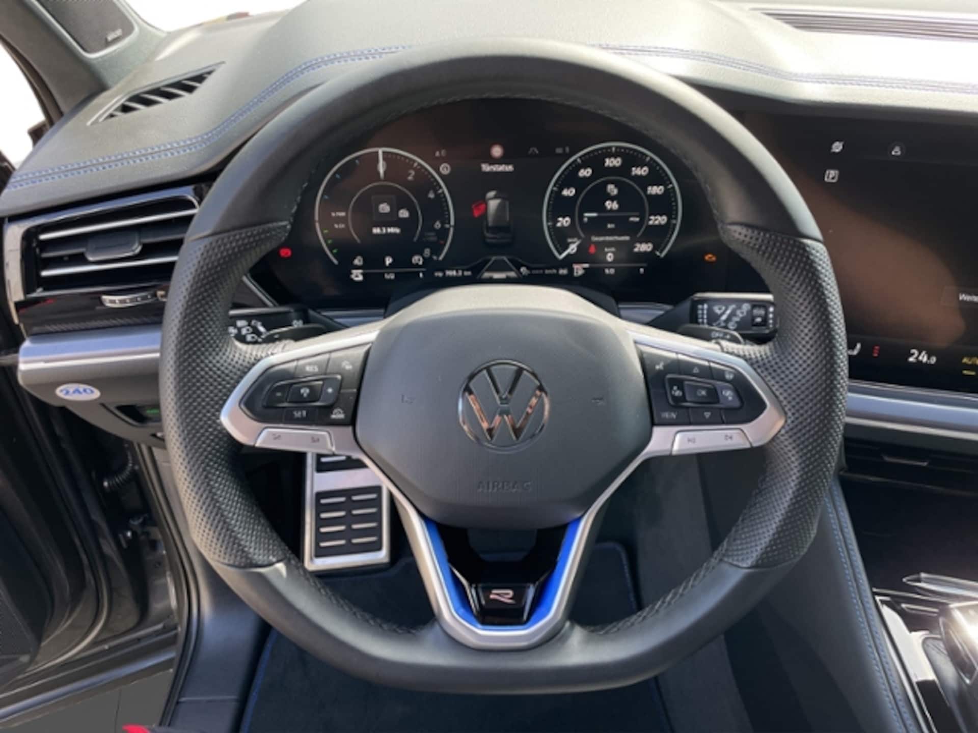 Volkswagen Touareg R