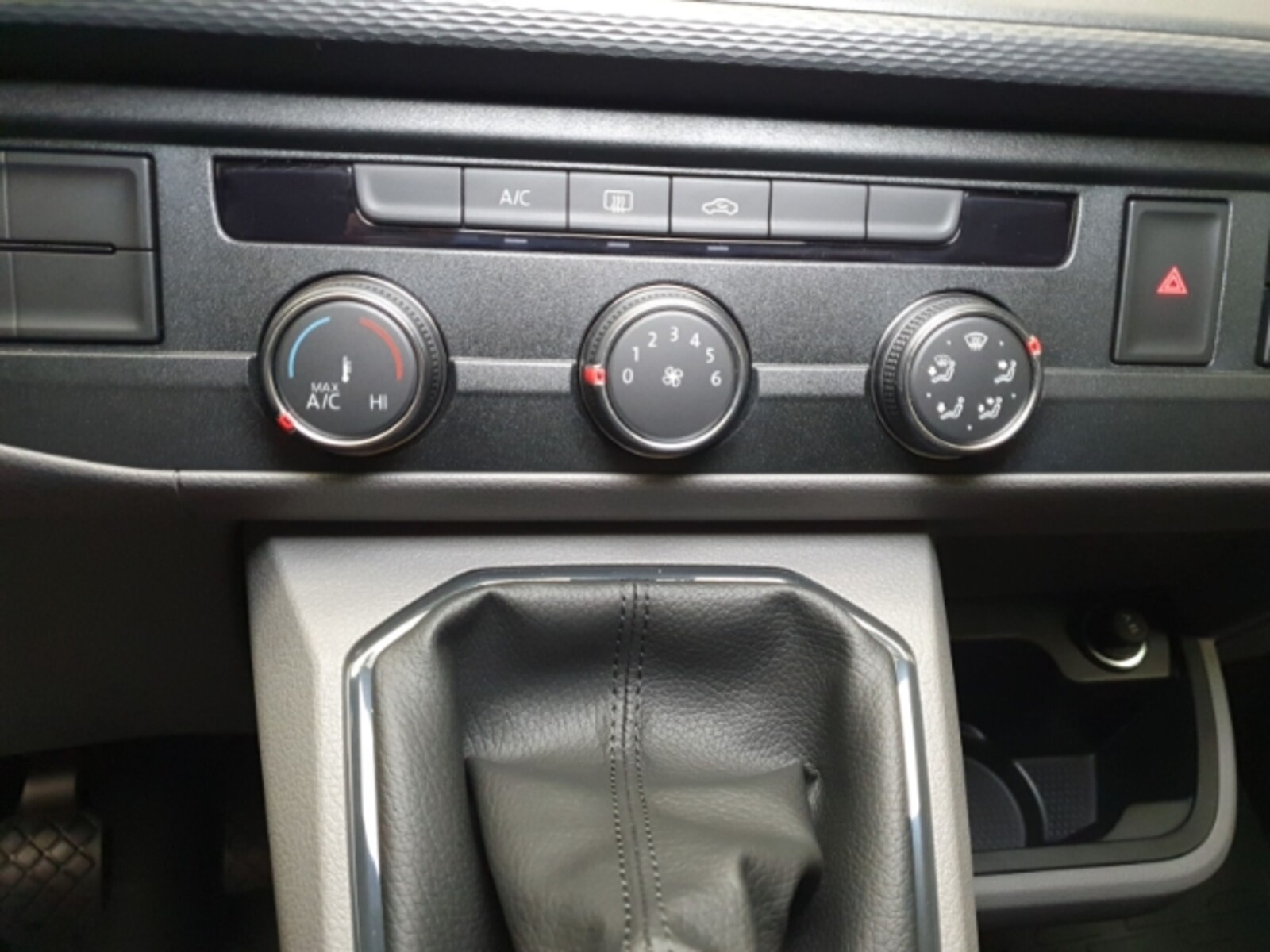 Volkswagen T6.1 Caravelle langer Radstand – Bild 12