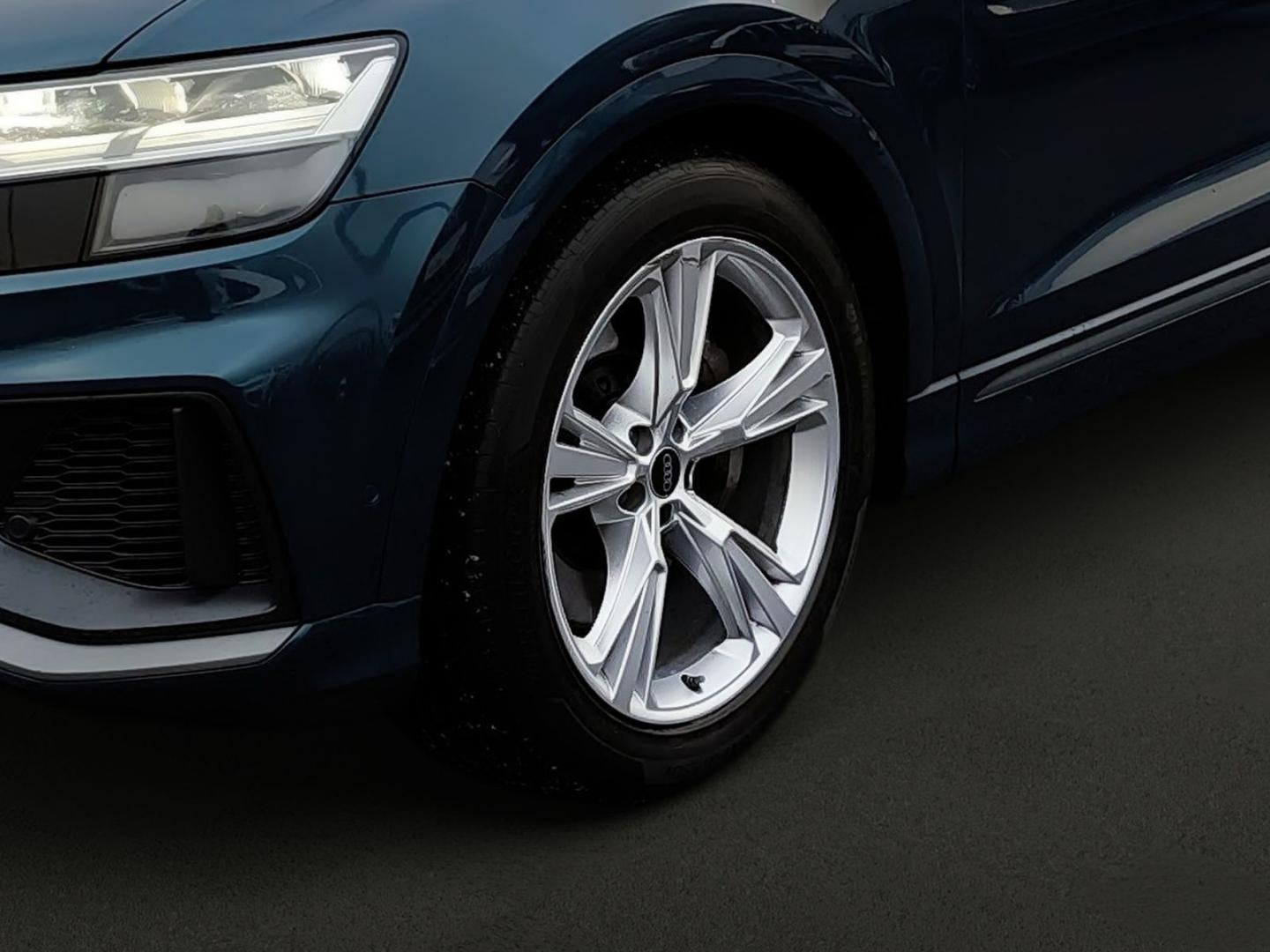 Image about Audi Q8 TFSI e 55 TFSI e quattro tiptronic