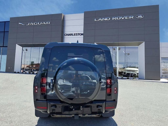 2025 Land Rover Defender