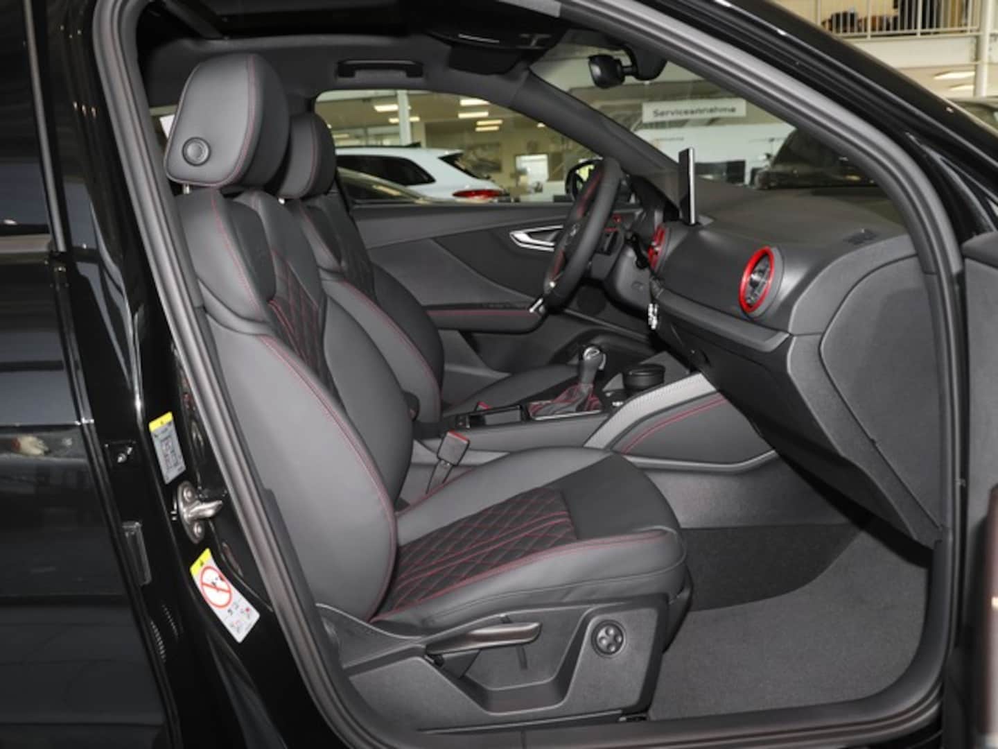 Bild über Audi Q2 S line 35 TFSI S tronic - für weitere Informationen kontaktieren Sie den Audi Partner