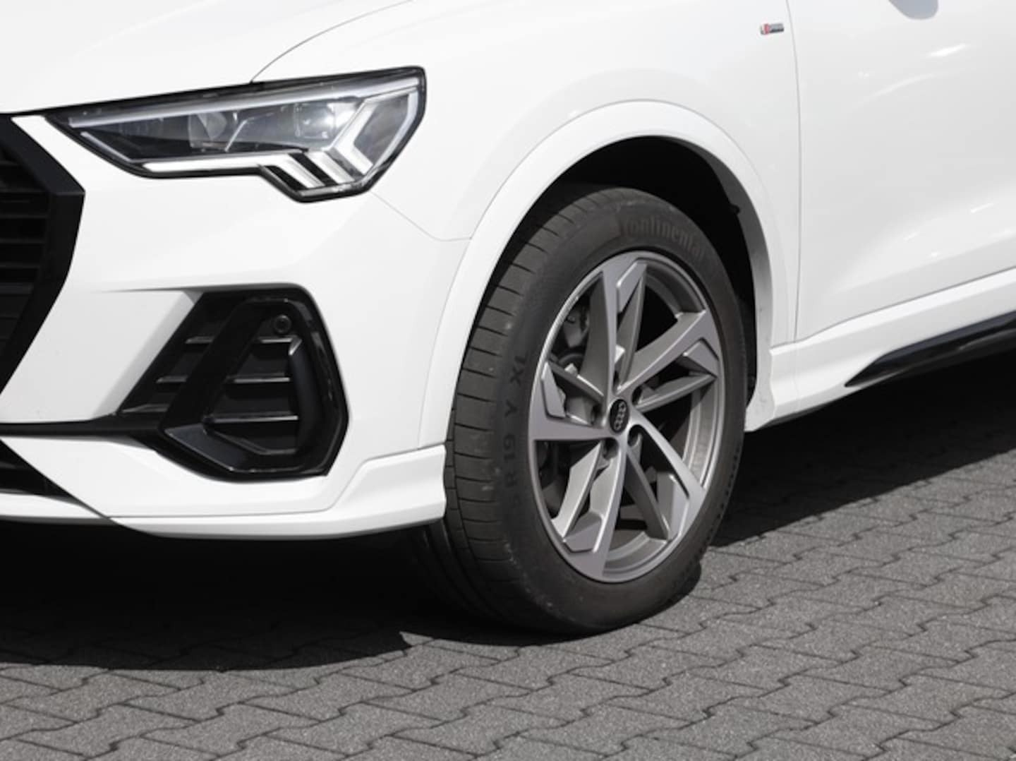 Bild über Audi Q3 TFSI quattro 140 kW S tronic - für weitere Informationen kontaktieren Sie den Audi Partner