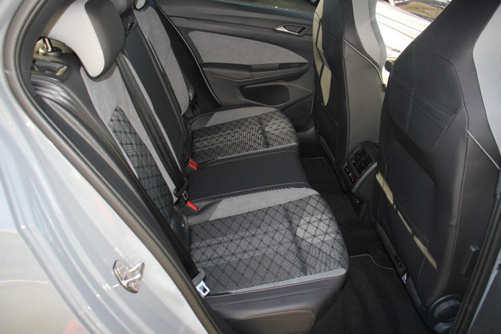 Volkswagen Golf – Bild 13