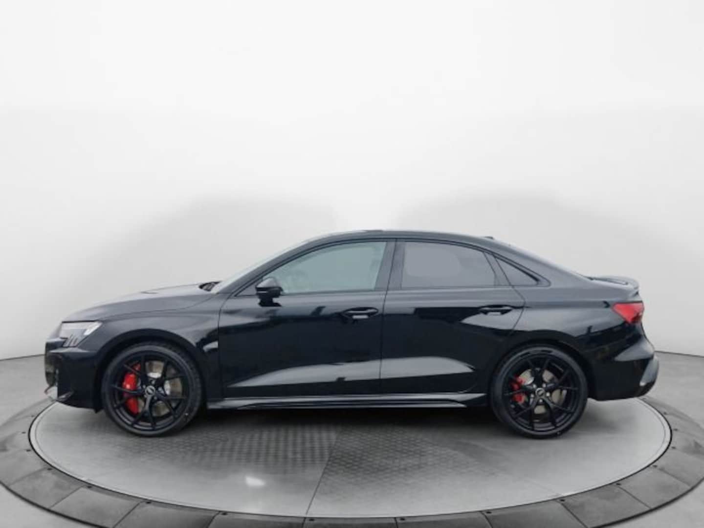 Bild über Audi RS 3 Limousine TFSI quattro 294 kW S tronic - für weitere Informationen kontaktieren Sie den Audi Partner