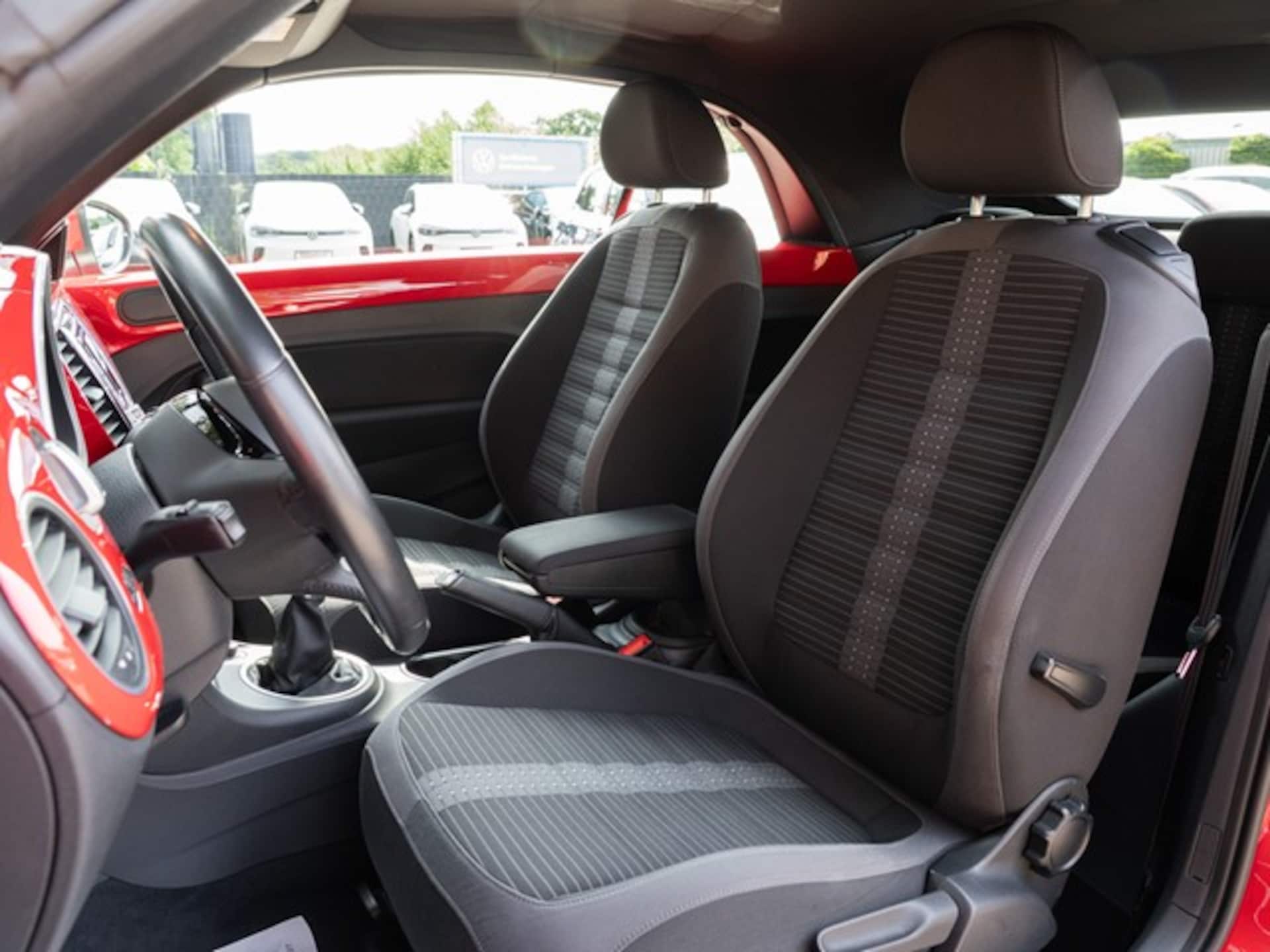 Volkswagen Beetle Cabriolet Sport