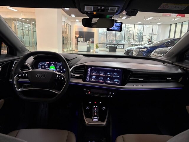 Audi Q4 e-tron 40 Premium 150, 00 kW 8