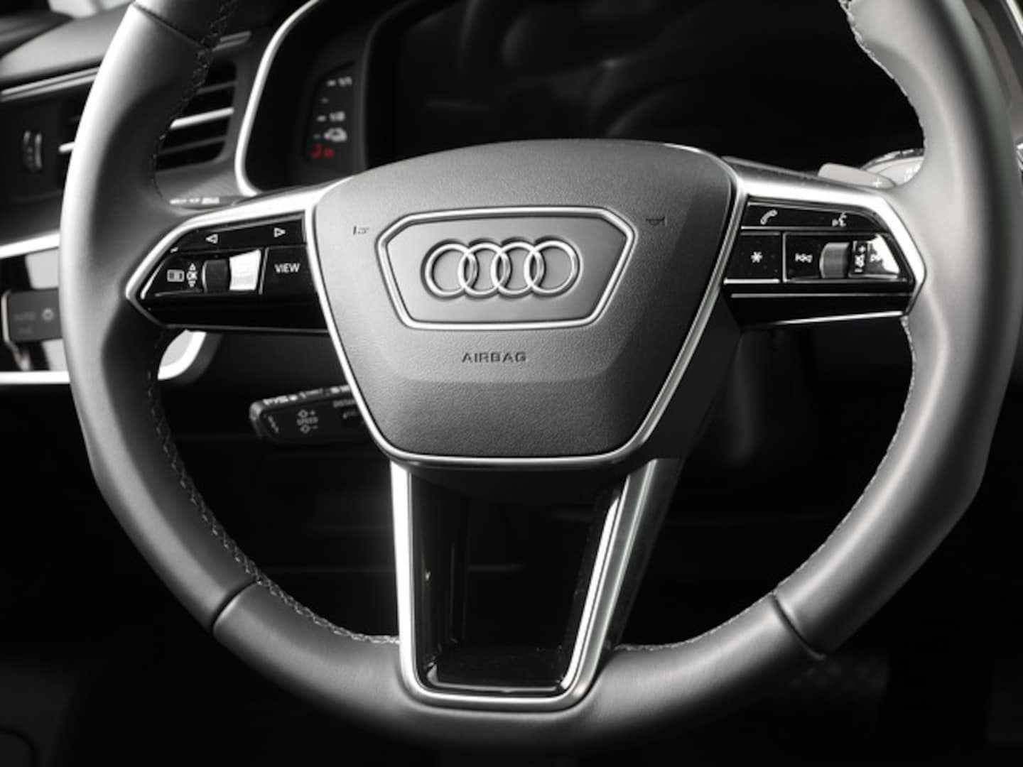 Bild über Audi A6 Avant TFSI e advanced 50 TFSI e quattro S tronic - für weitere Informationen kontaktieren Sie den Audi Partner