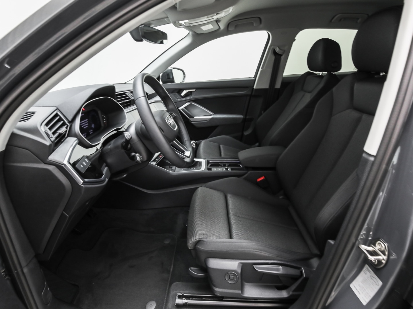 Bild über Audi Q3 TDI 110 kW S tronic - für weitere Informationen kontaktieren Sie den Audi Partner