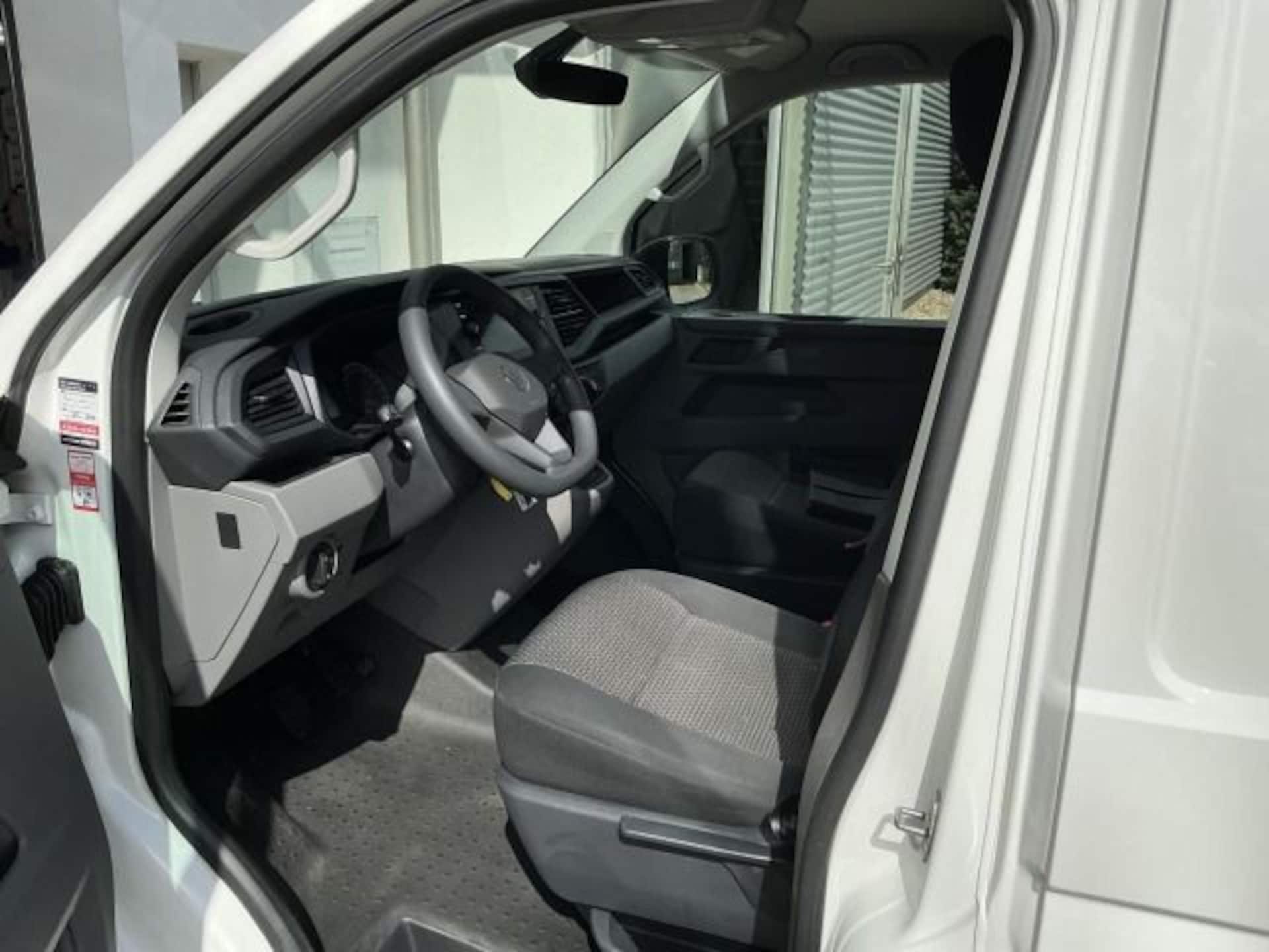 Volkswagen T6.1 Transporter Kasten langer Radstand