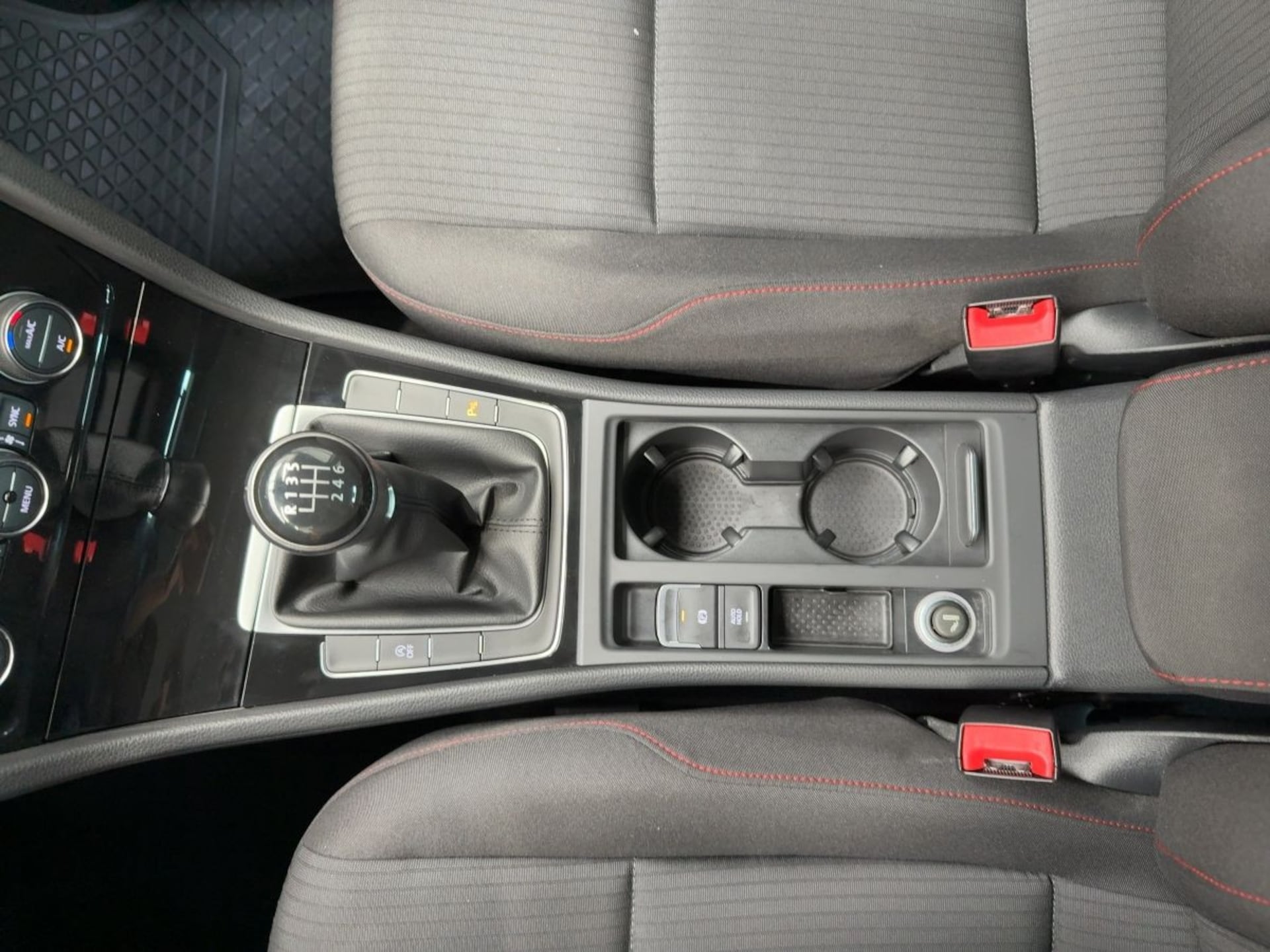 Volkswagen Golf SOUND