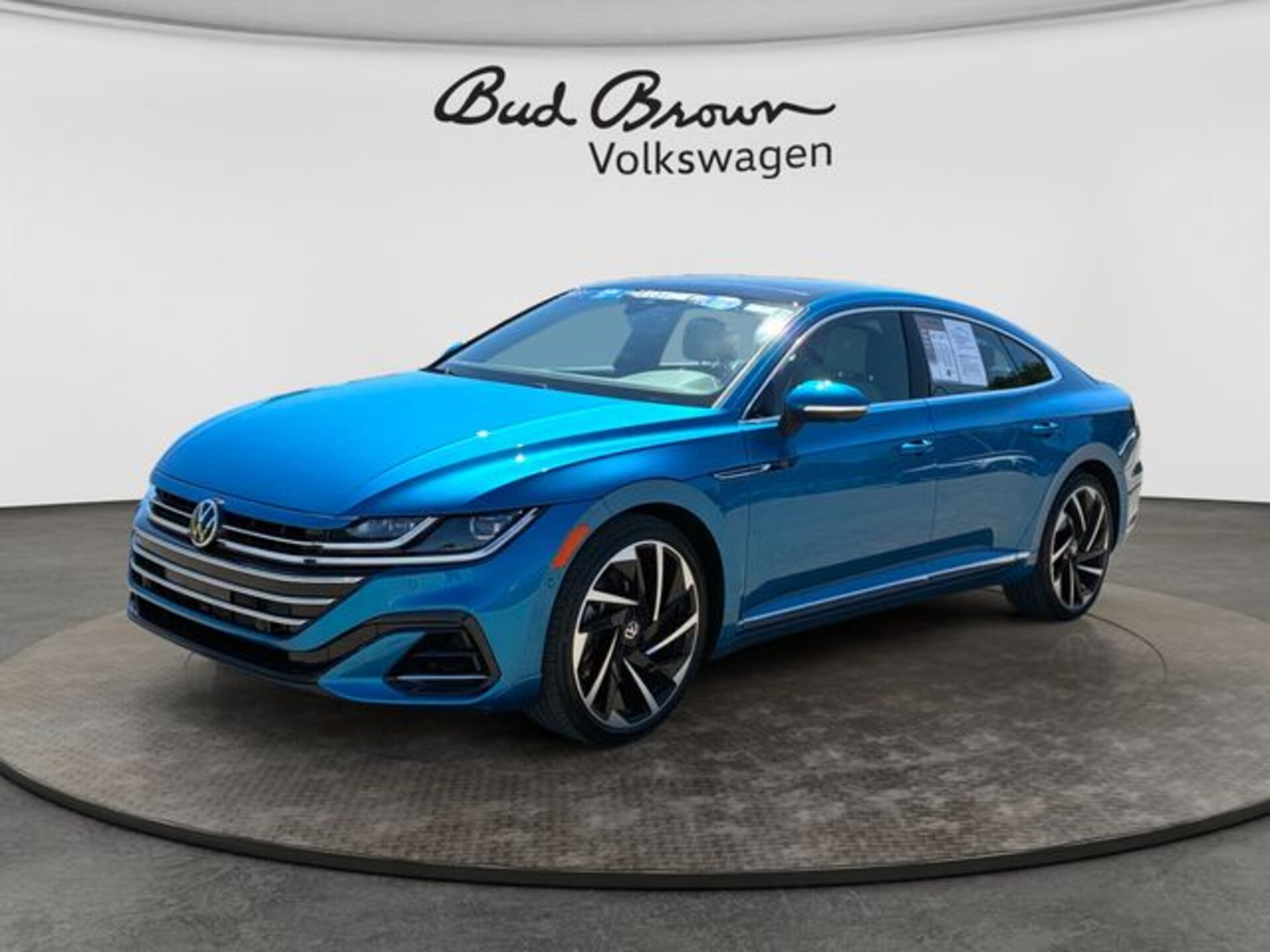 2023 Volkswagen Arteon SEL R-Line 4M 2.0 TSI 7-speed DSG with Tiptronic & Autohold