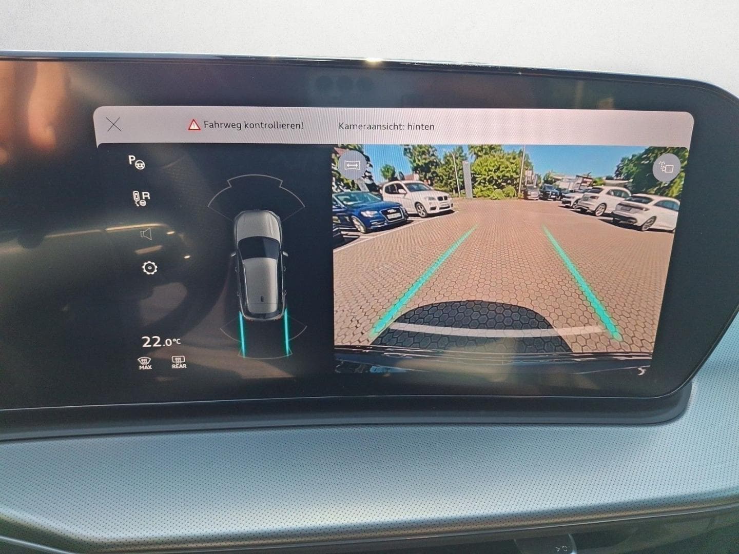 Bild über Audi Q3 SUV TDI 110 kW S tronic - für weitere Informationen kontaktieren Sie den Audi Partner