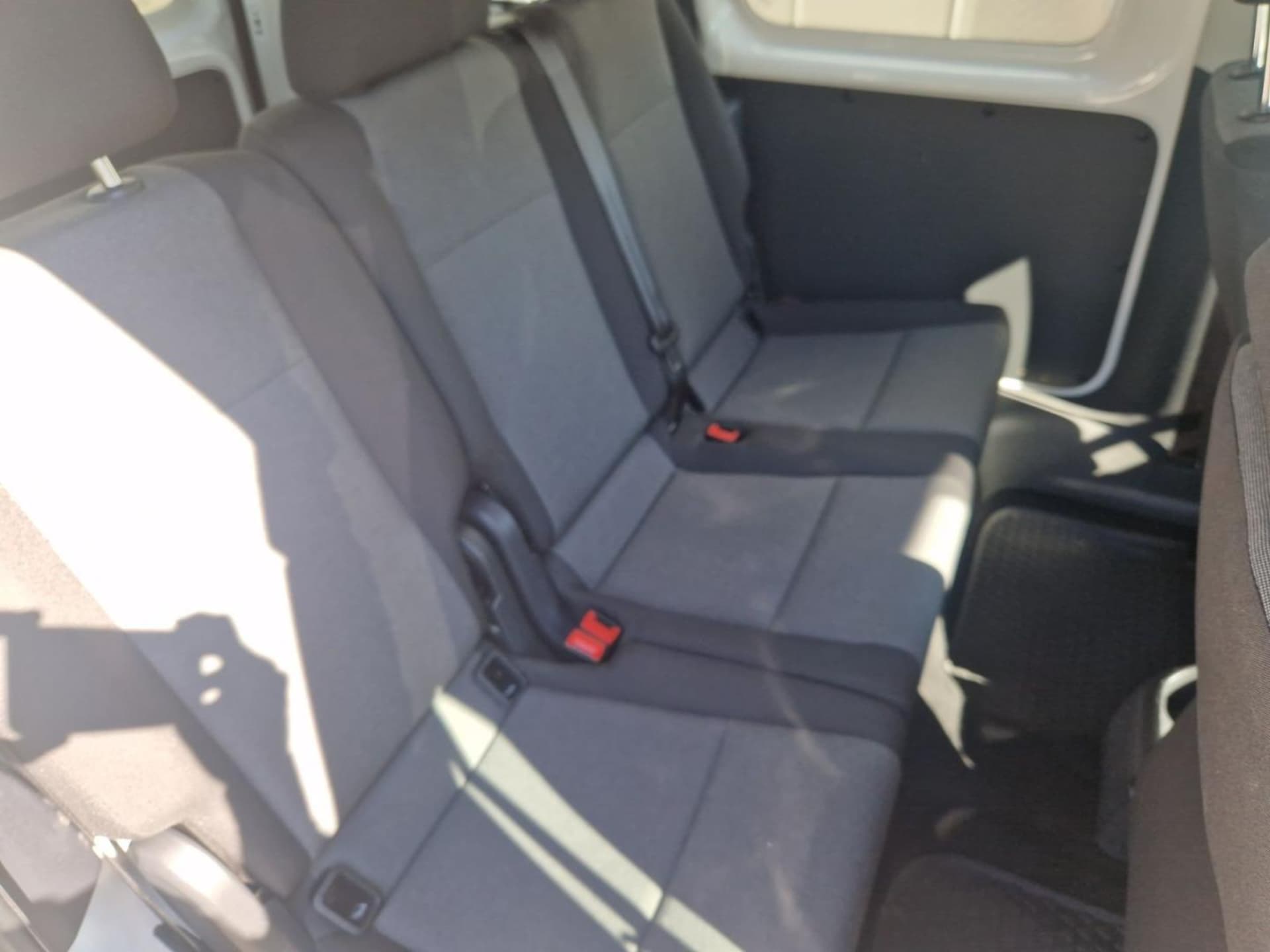 Volkswagen Caddy Kombi Basis-Modell
