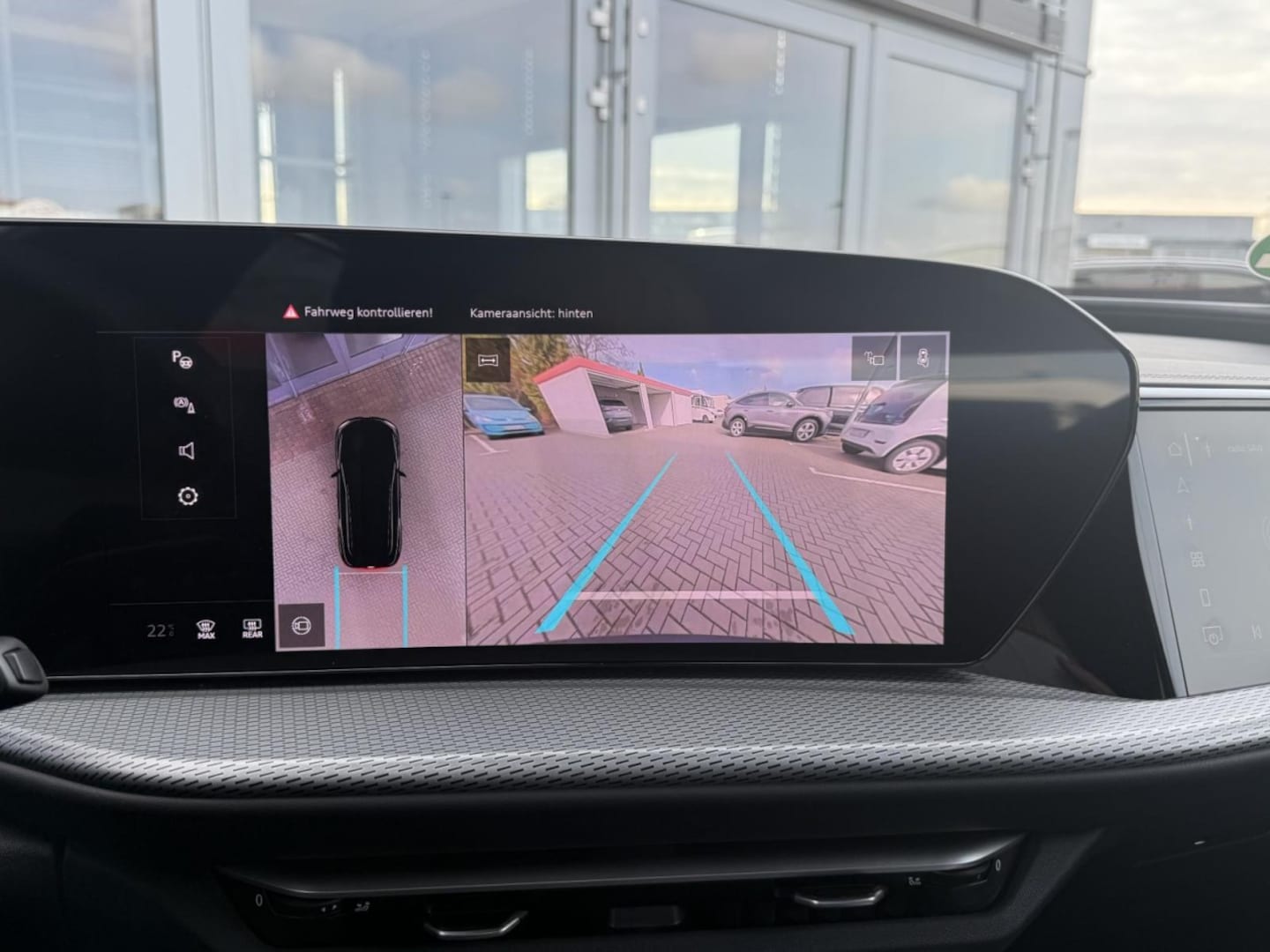 Bild über Audi Q5 SUV TDI quattro 150 kW S tronic - für weitere Informationen kontaktieren Sie den Audi Partner