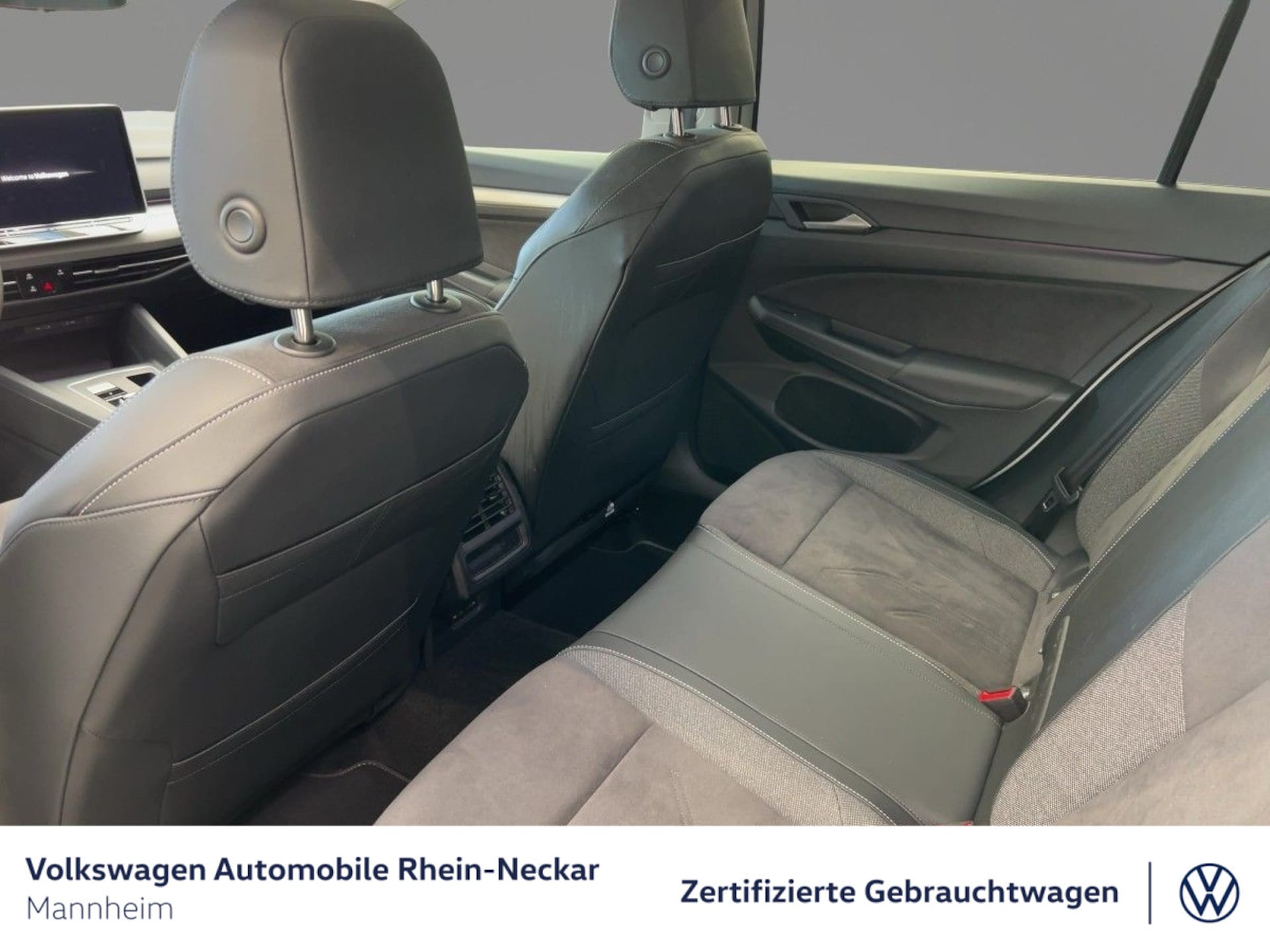 Volkswagen Golf Variant Life