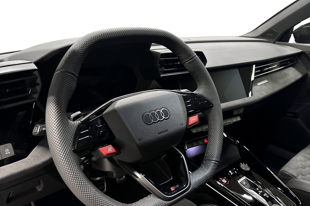 Bild som visar Audi RS 3 Sportback RS 3 Sportback 400 hk S tronic - för mer information kontakta din Audi Partner