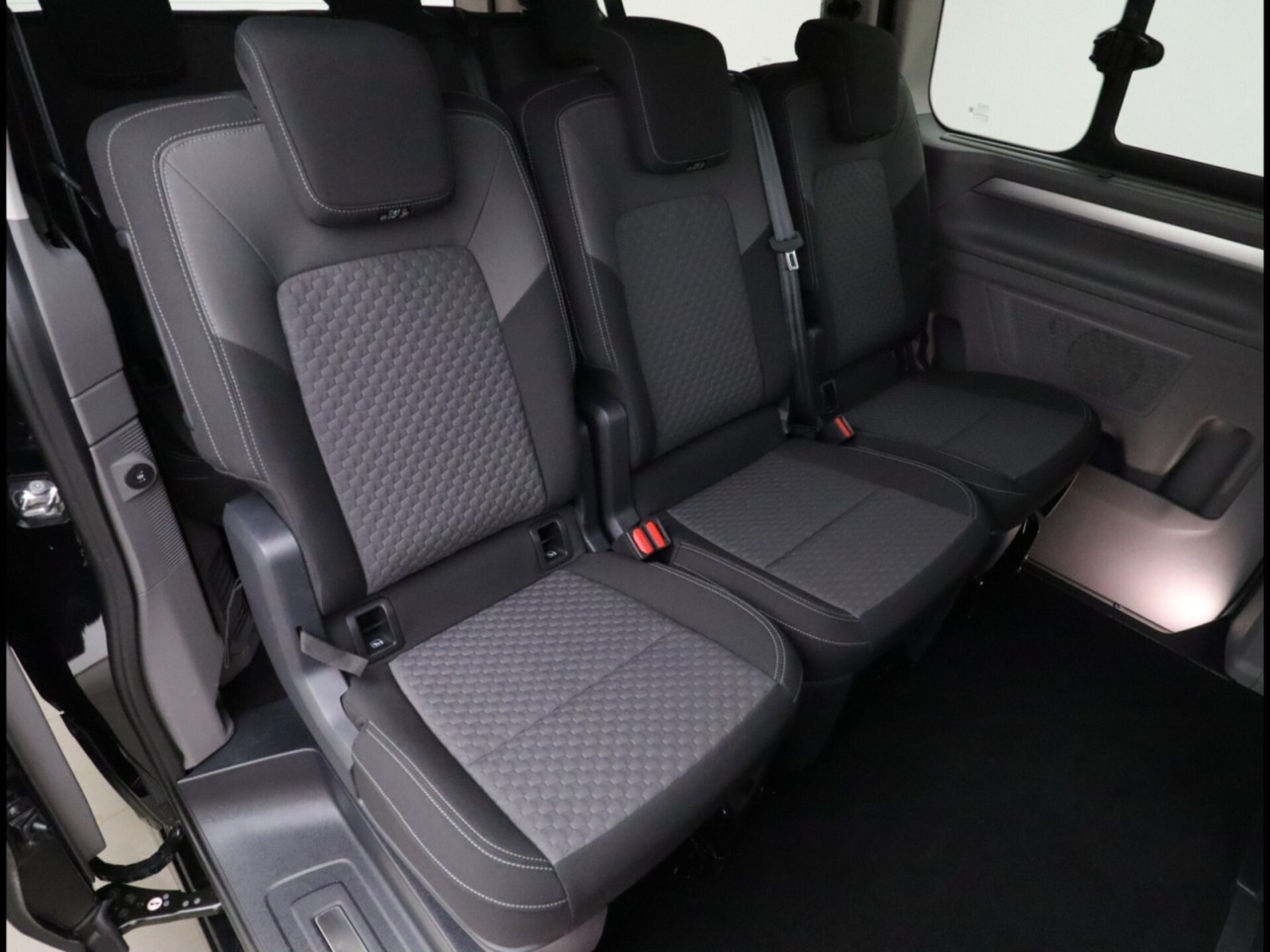 Volkswagen Caravelle Style