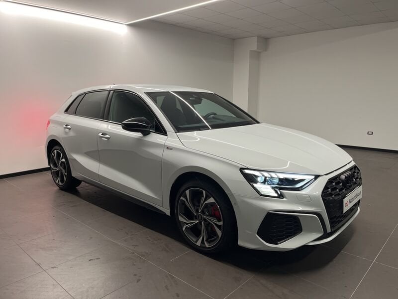 Immagine di Audi A3 Sportback TFSI e S line edition 45 TFSI e 180 kW (245 CV) S tronic - Vista: for more details contact your dealer