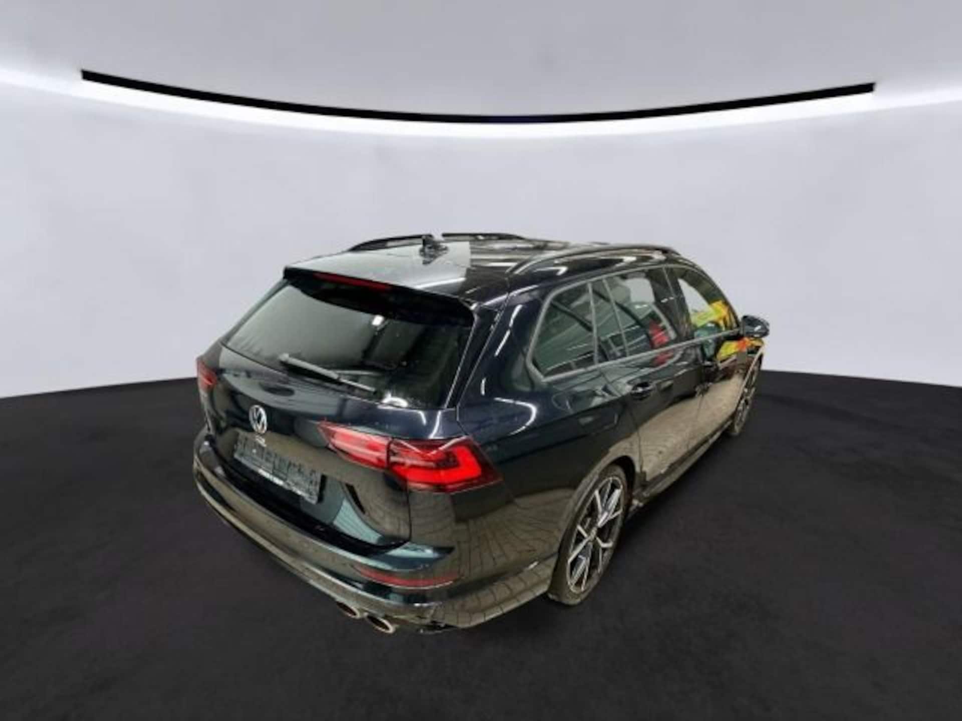 Volkswagen Golf Variant R