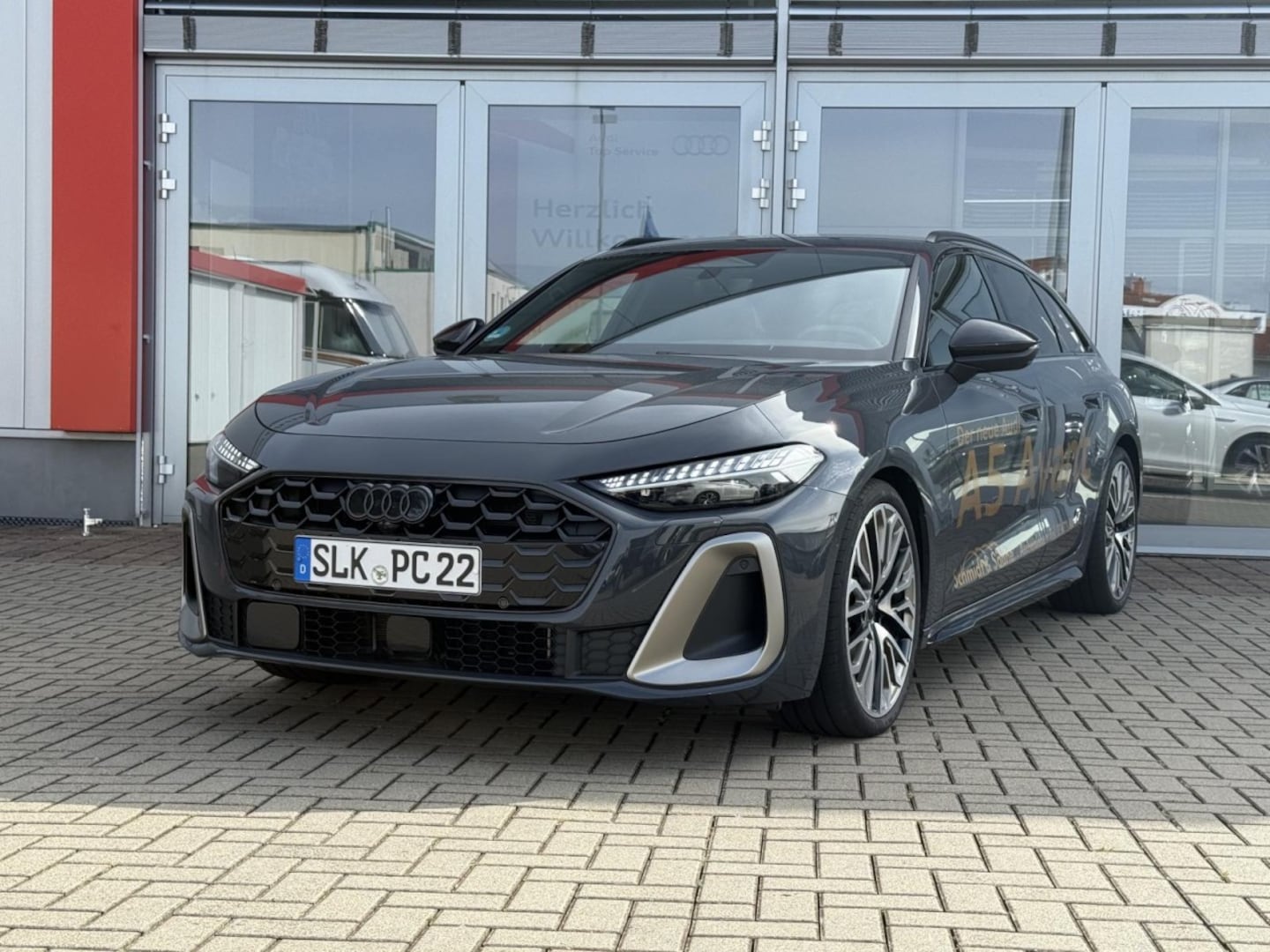 Bild über Audi A5 Avant TDI quattro 150 kW S tronic - für weitere Informationen kontaktieren Sie den Audi Partner