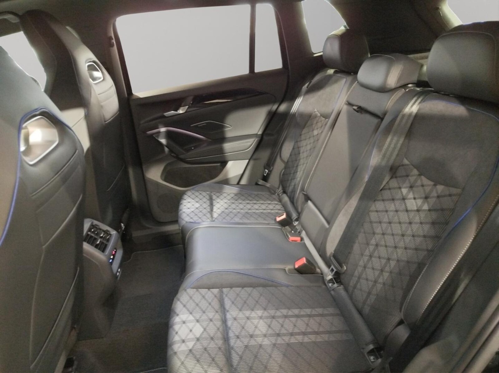 Volkswagen Tiguan – Bild 13