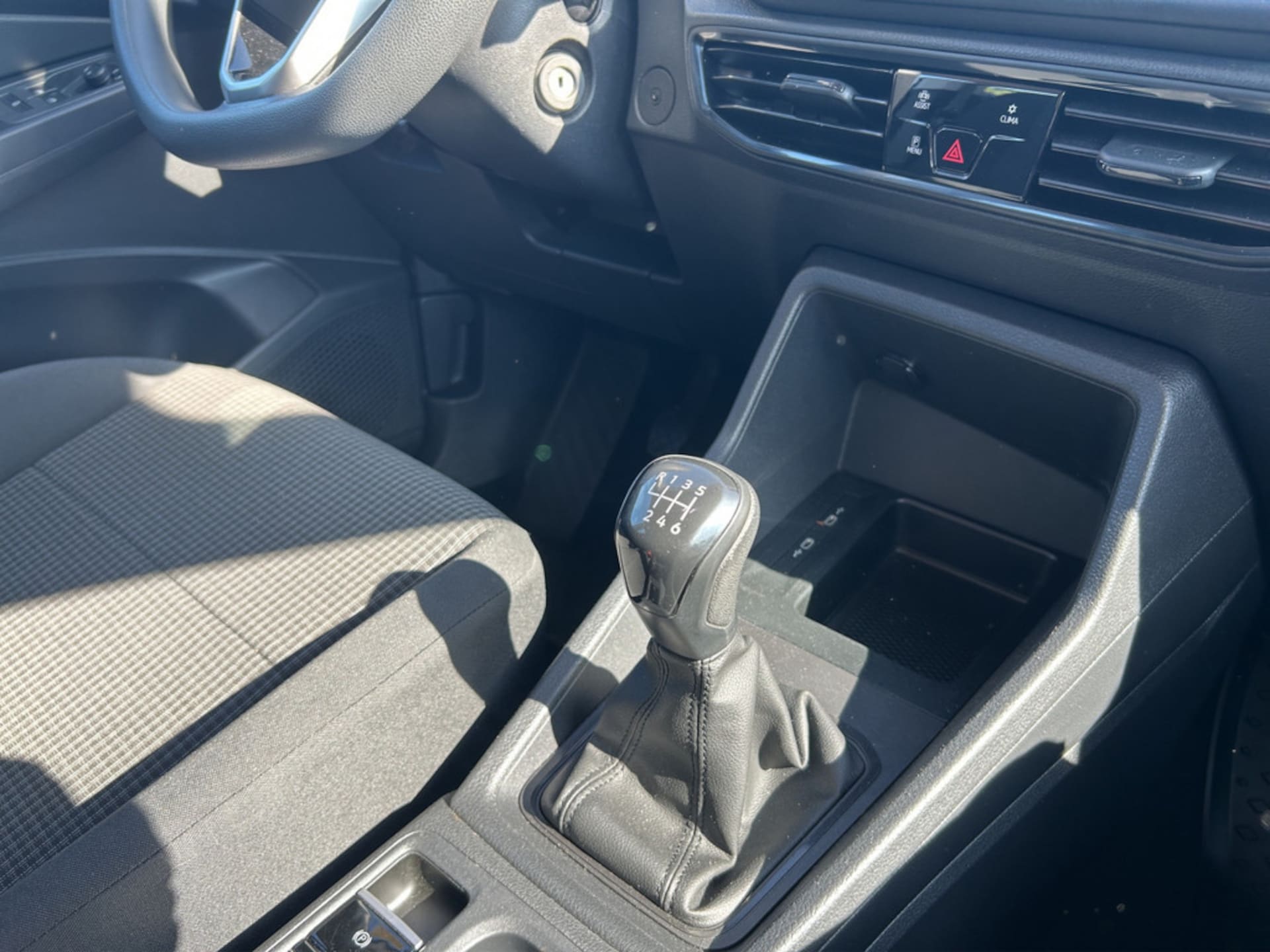 Volkswagen Caddy Kombi Basis-Modell