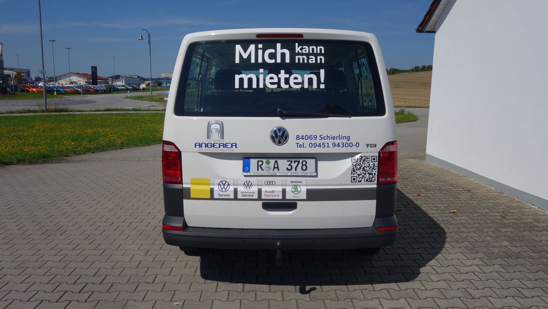 Volkswagen T6 Transporter Kombi langer Radstand