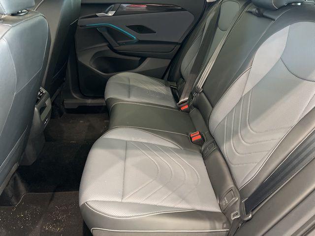 2025 Volkswagen Tiguan SE - Photo 14