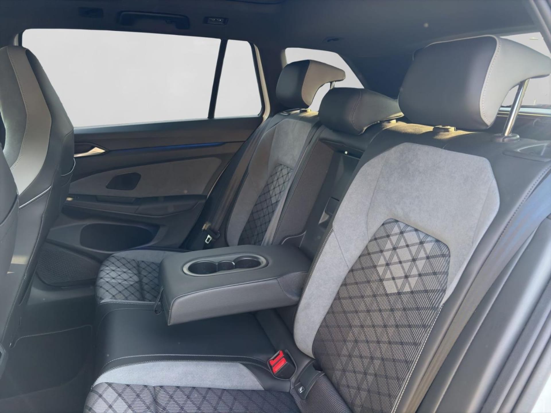 Volkswagen Golf Variant R-Line