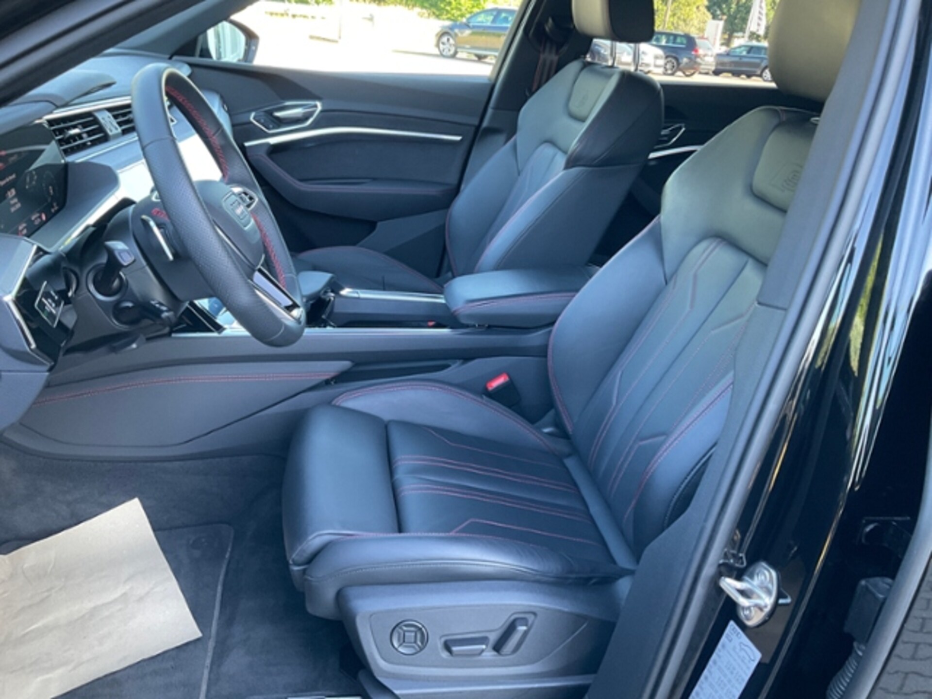 Audi Q8 e-tron S line