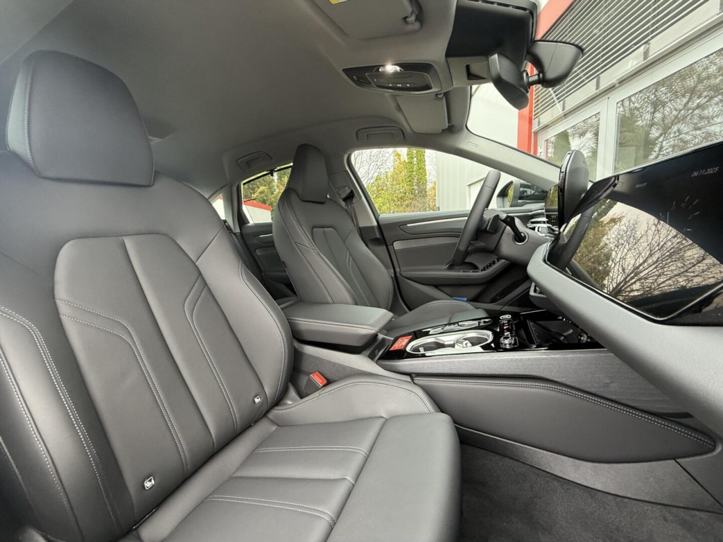 Bild über Audi A6 Limousine e-hybrid e-hybrid quattro 220 kW S tronic - für weitere Informationen kontaktieren Sie den Audi Partner