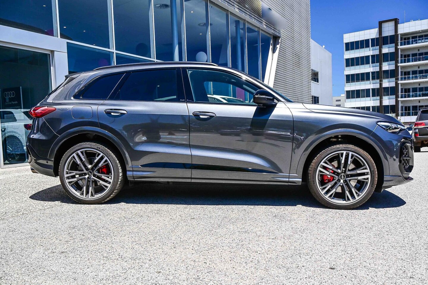 Image about Audi SQ5 SUV TFSI 270 kW edition one