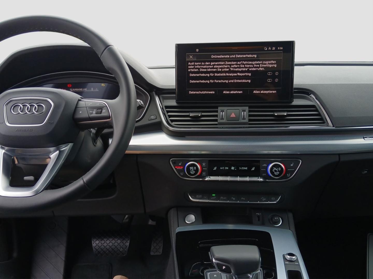Bild über Audi Q5 TFSI e S line business 55 TFSI e quattro S tronic - für weitere Informationen kontaktieren Sie den Audi Partner