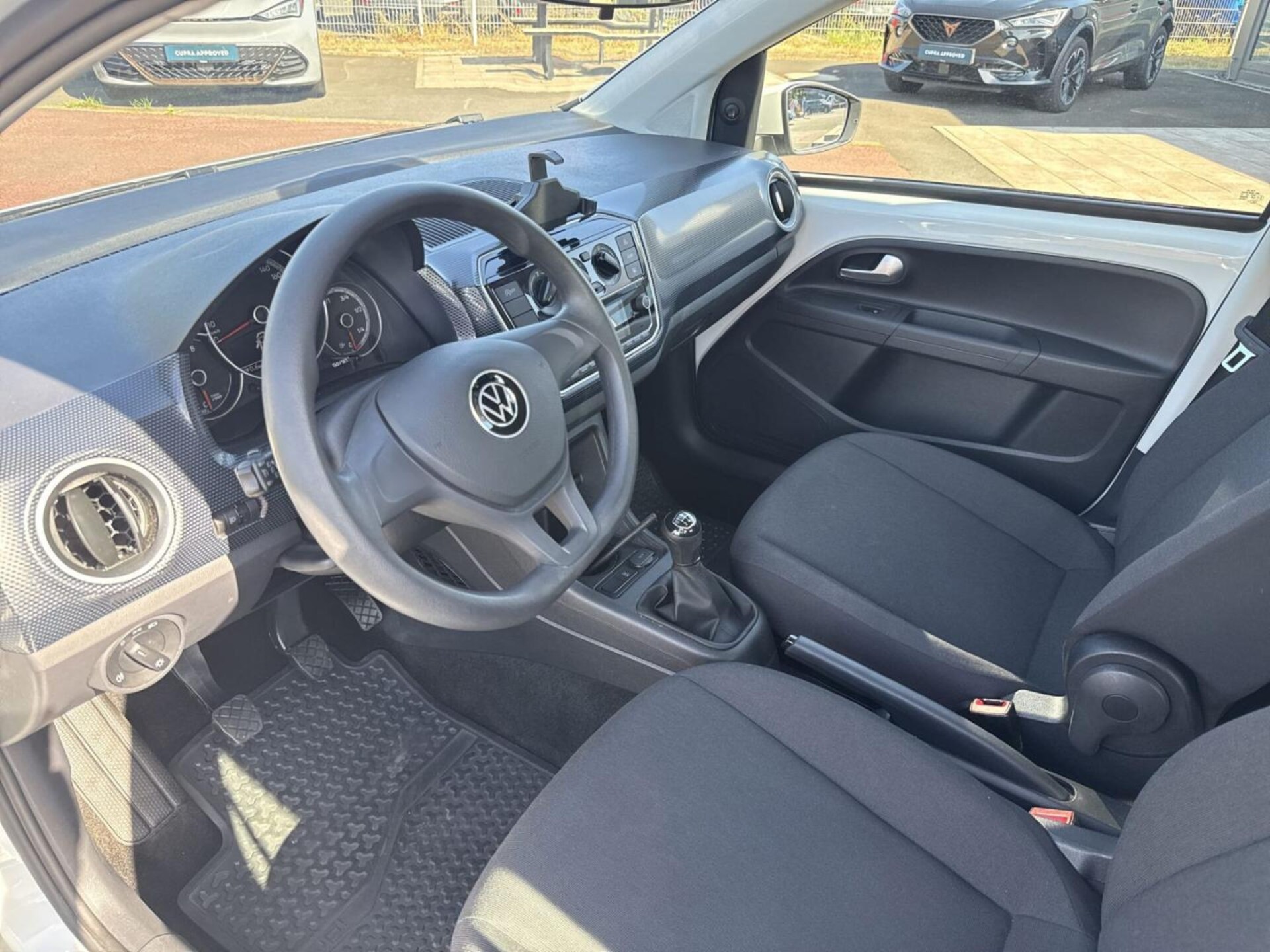 Volkswagen up!
