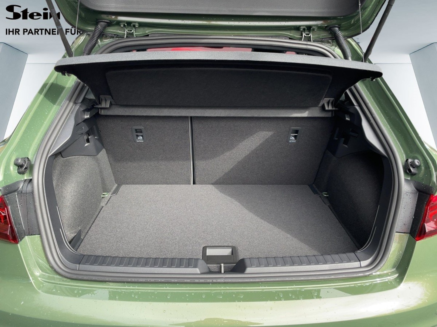 Bild über Audi A1 Sportback S line 30 TFSI S tronic - für weitere Informationen kontaktieren Sie den Audi Partner