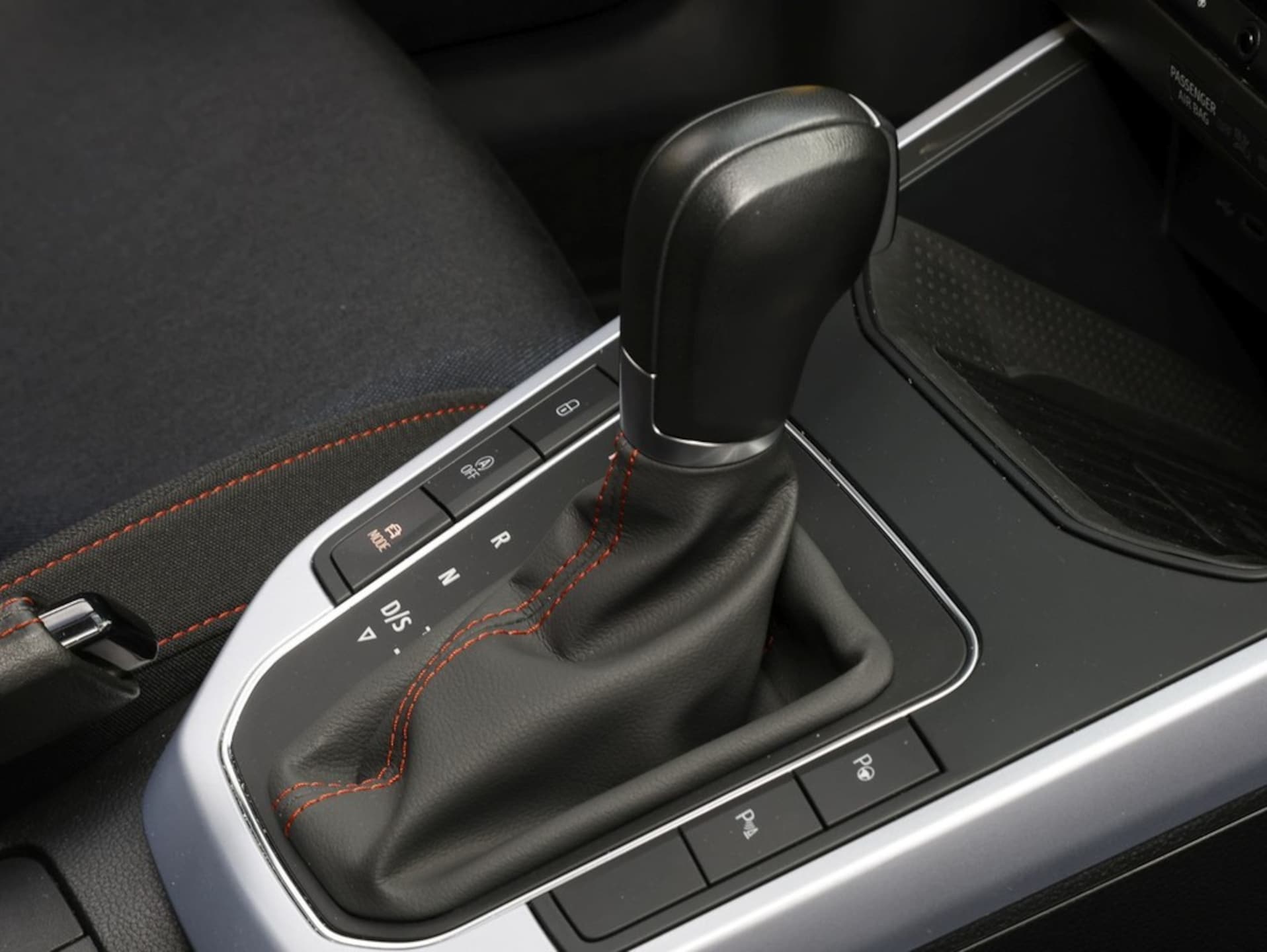 SEAT Arona FR