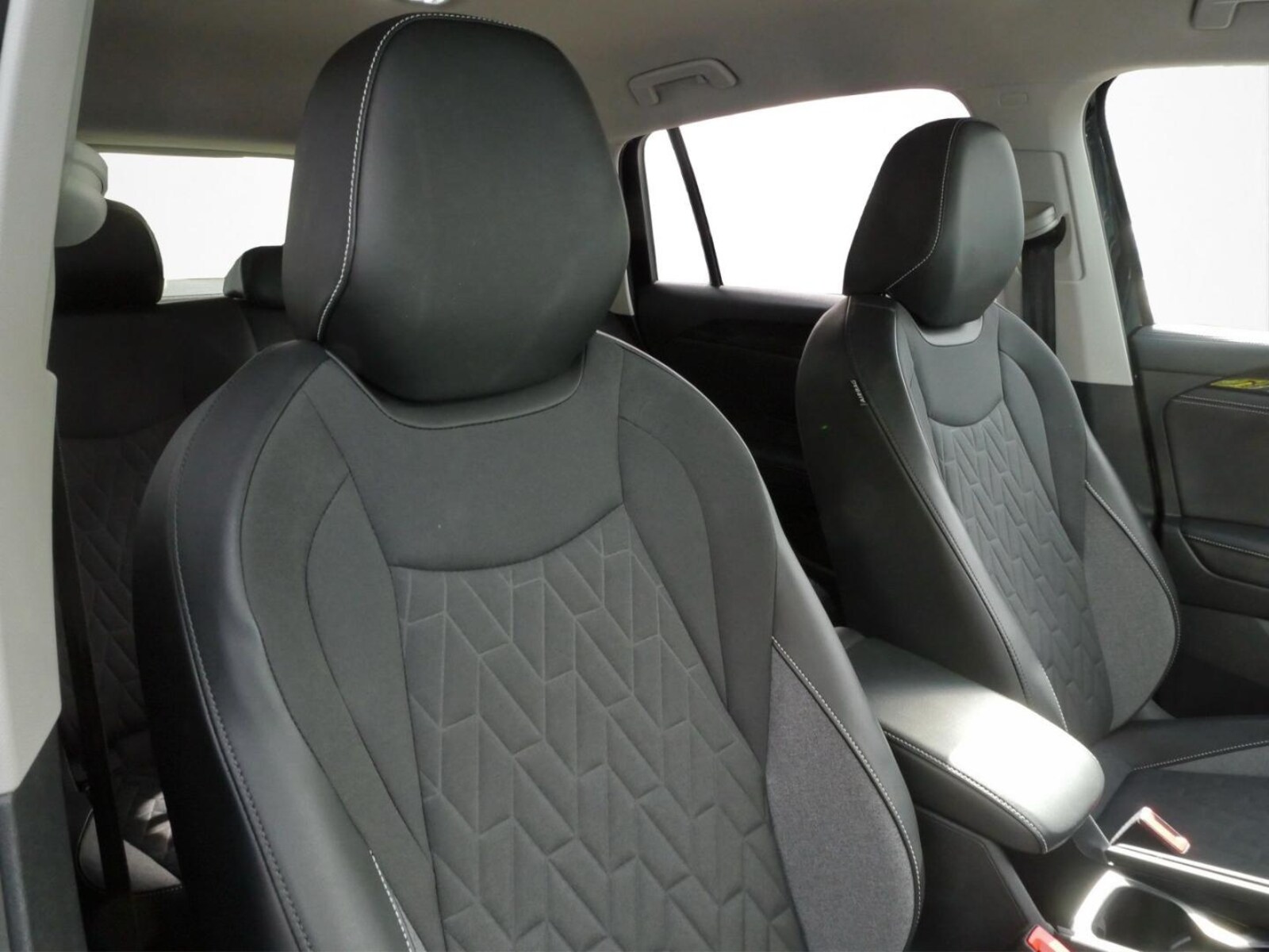 Volkswagen Tiguan – Bild 10