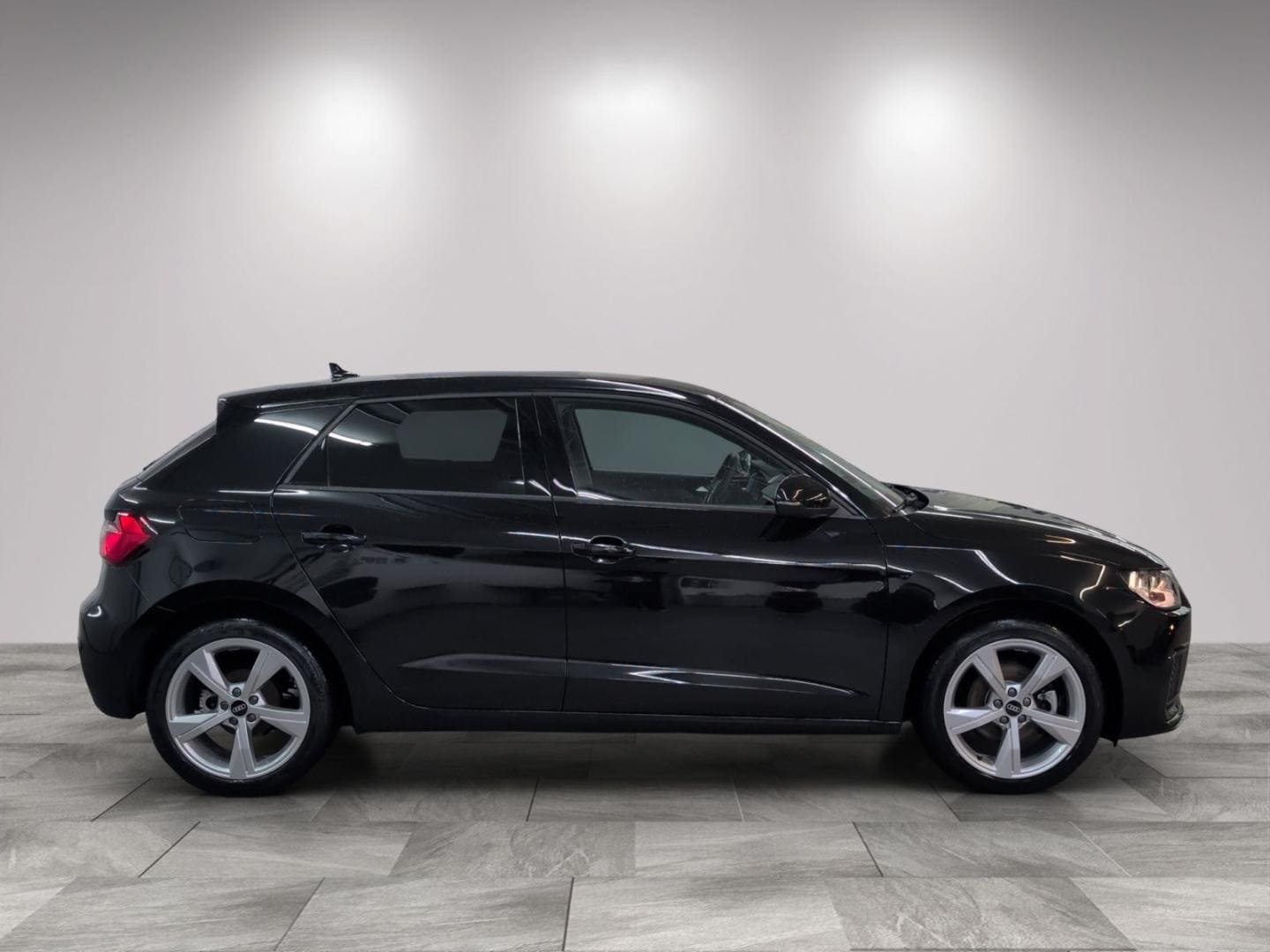 Bild über Audi A1 Sportback advanced 30 TFSI S tronic - für weitere Informationen kontaktieren Sie den Audi Partner
