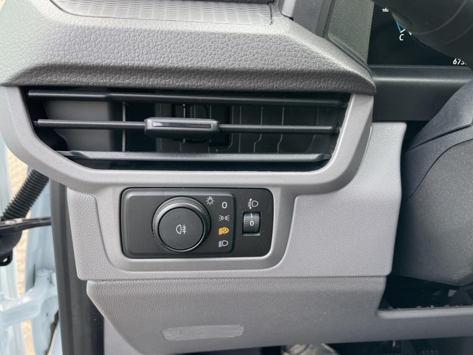Volkswagen Transporter Kasten kurzer Radstand – Bild 20