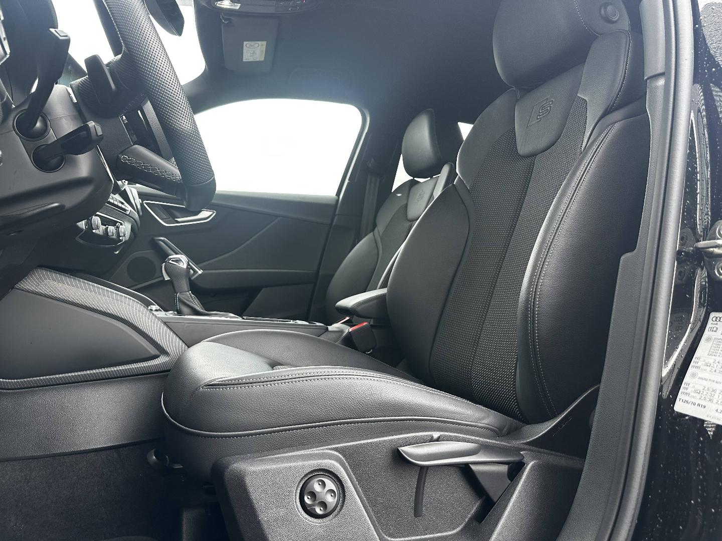 Image about Audi Q2 S line plus 35 TFSI 110 kW (150 ch) S tronic