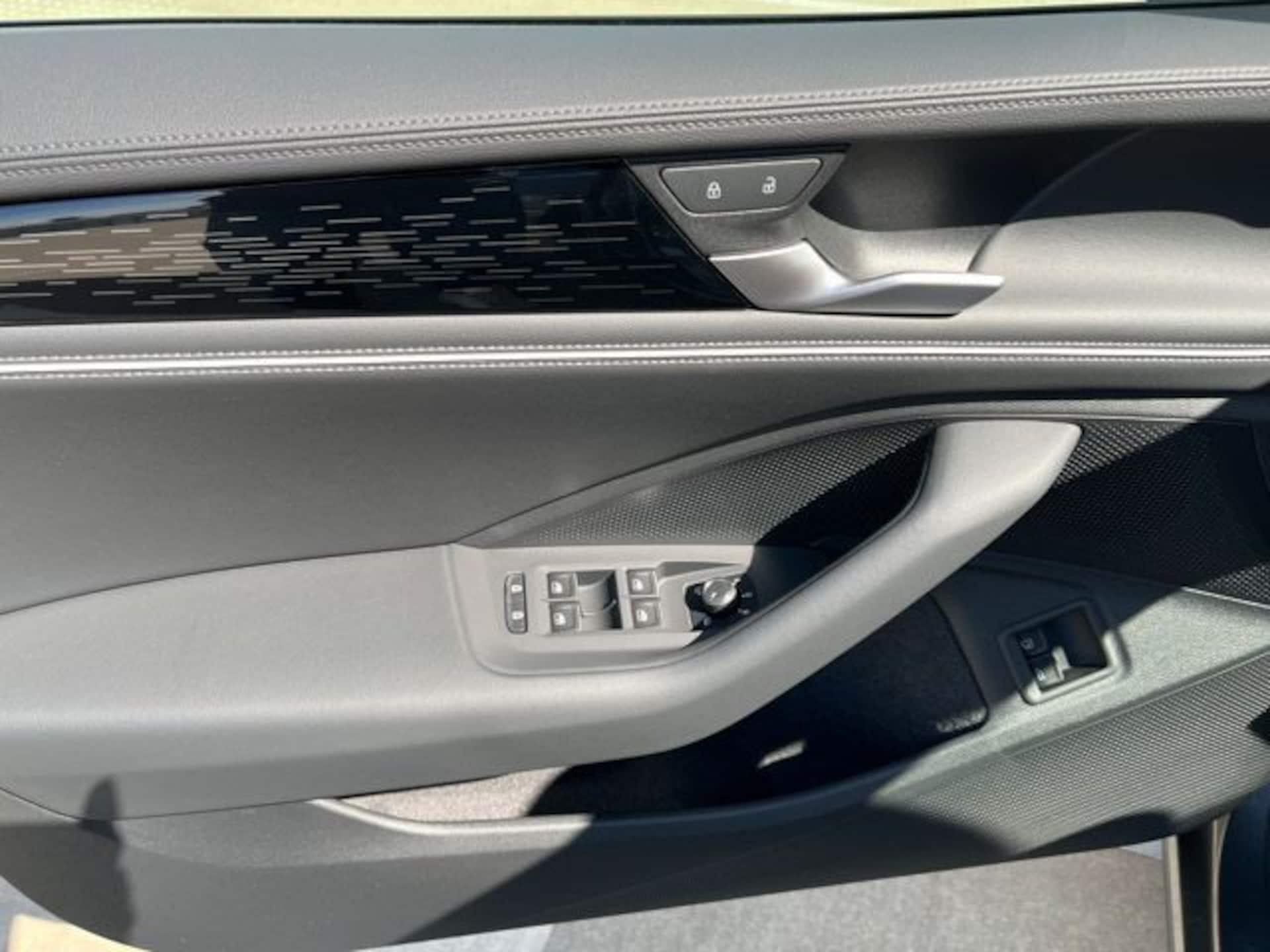 Volkswagen Passat Elegance
