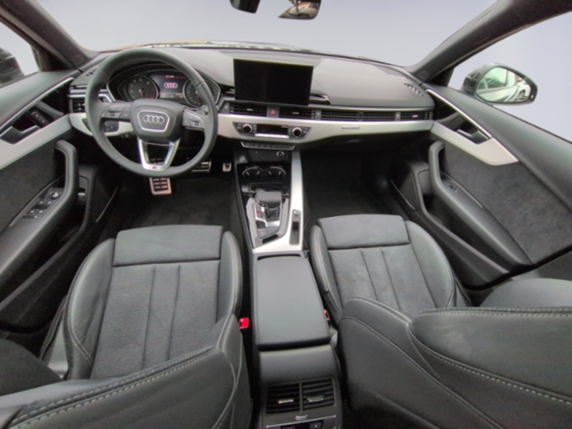 Audi A4 Avant S line