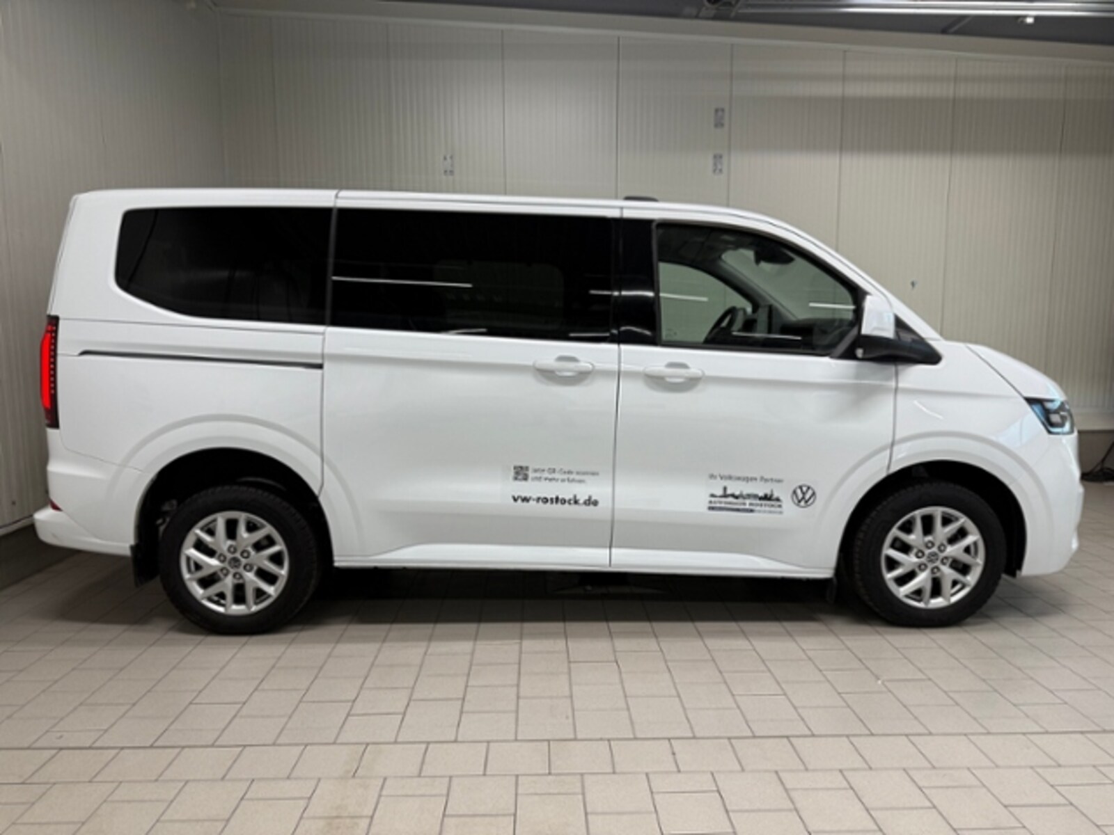 Volkswagen Caravelle – Bild 7