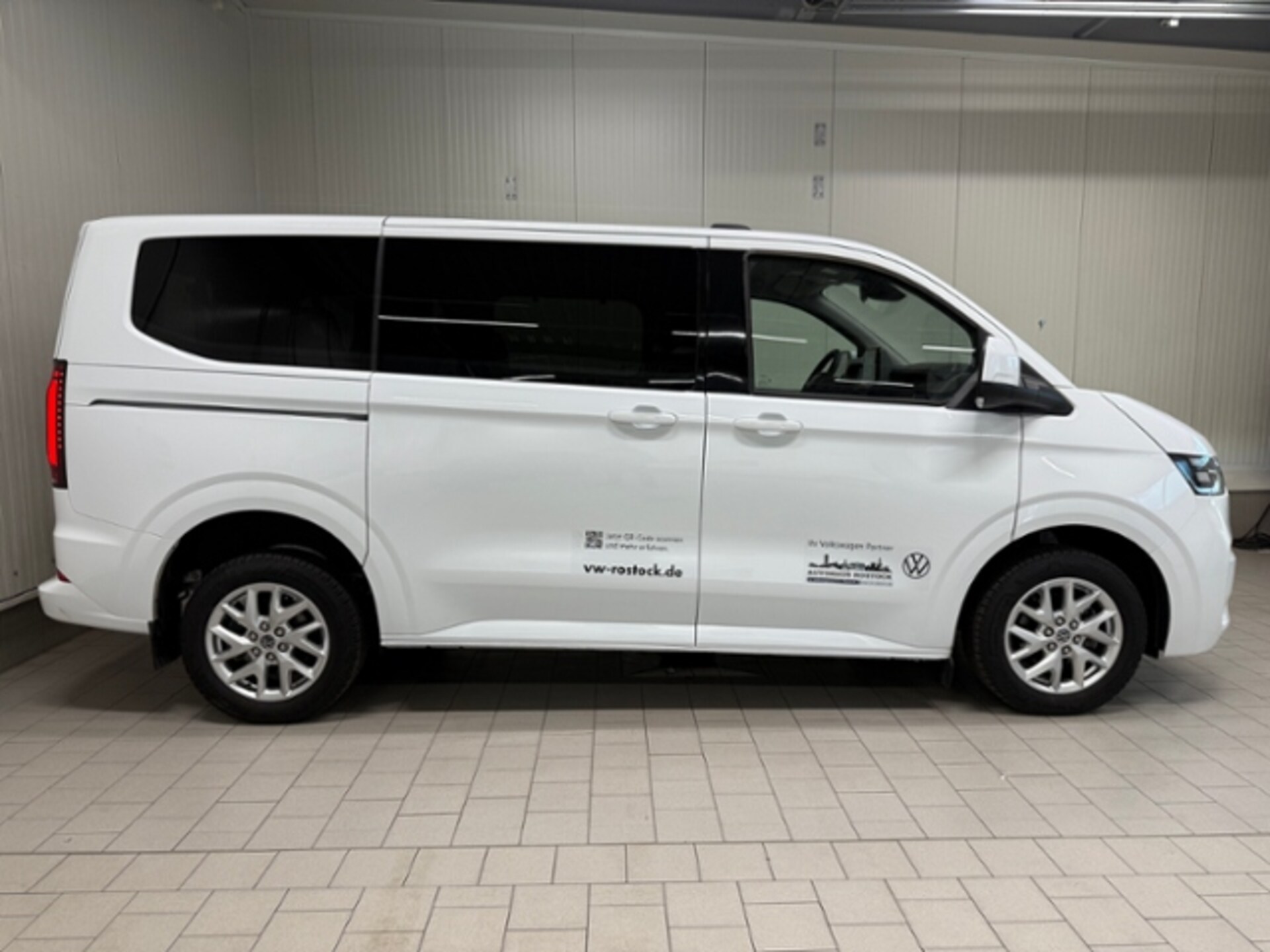 Volkswagen Caravelle Style