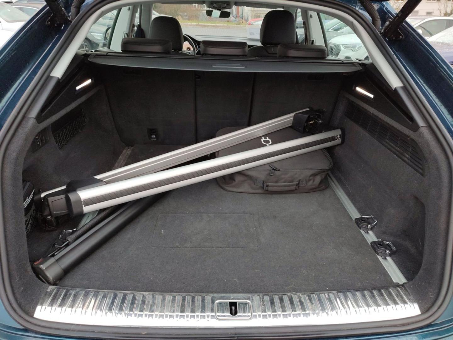 Image about Audi Q8 TFSI e 55 TFSI e quattro tiptronic