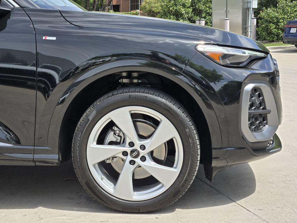 2025 Audi New Q5 Sportback Premium Plus - Photo 13